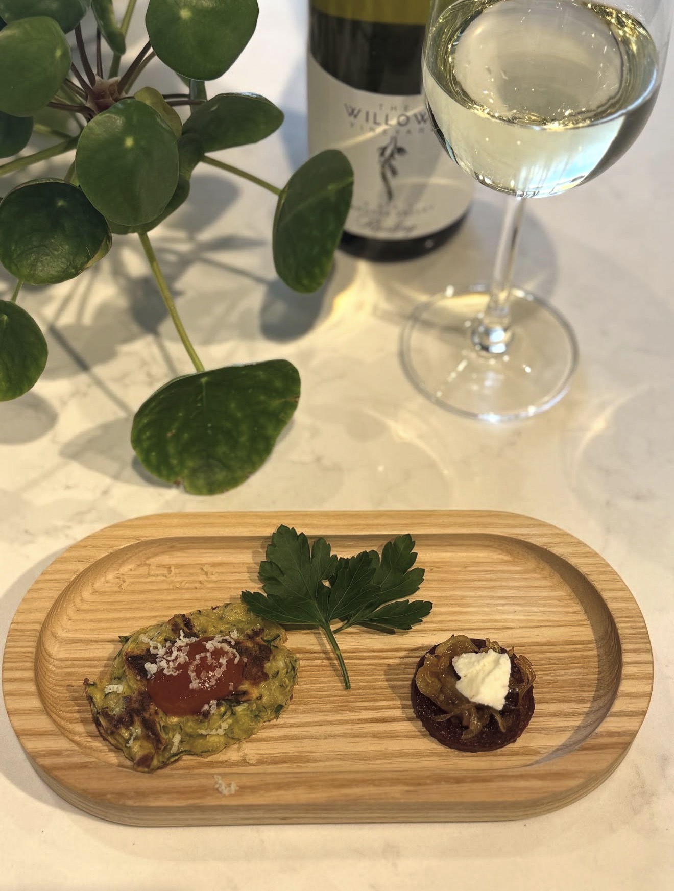 Wine and canapés from Chef Lee